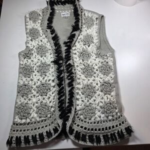 Grey Crochet Black Faux Fur Vest Cozy Boho Chic Sz Small